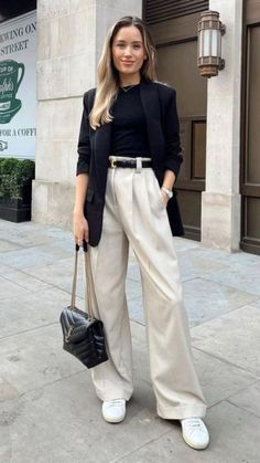 Wide Leg Pants And Blazer Outfit, Wide Leg Alfaiataria, Wide Leg Business Casual, Cream Wide Leg Trousers Outfit, Wide Leg Office Outfit, Khaki Slacks Outfit Women, Outfits Com Blazer, Wide Leg Work Outfit