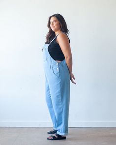 The Riley pattern is a classic overall design with a relaxed fit and two lengths. Overalls Sewing Pattern, Fashion Institute, Paper Sewing Patterns, Sewing Blogs, Cotton Voile, Size Pattern, Instagram Inspiration, Dungarees, Lining Fabric