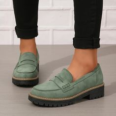 variants41 Fall Fashion Shoes, Chunky Loafers, Round Toe Shoes, Fall Shoes, Toe Shoes, Womens Clothing Sizes, Clothing Size Chart, Shoe Style, Stylish Women