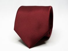 A classy solid Burgundy tie, perfect for matching groomsmen ties! Size: 8cm wide (3.15in) Color: Burgundy Pattern: Solid These neckties are dry clean only. Our shop has a huge selection of ties, pocket squares, cufflinks and other suit accessories. For more of our suit accessories, please visit our shop: https://www.etsy.com/ca/shop/GentlemensEra If you have any questions or concerns, please contact us and we will be able to assist you. Instagram: https://www.instagram.com/the.gentlemens.era If Groomsmen Tie, Burgundy Tie, Groomsmen Ties, Suit Tie, Tie For Men, Solid Red, Red Burgundy, Suit Accessories, Tie Accessories