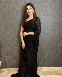 Black Saree Designs, Black Sari, Pleated Saree, Sequence Saree, Saree Designs Party Wear, Party Wear Saree, Ready To Wear Saree, Screen Video, Black Saree