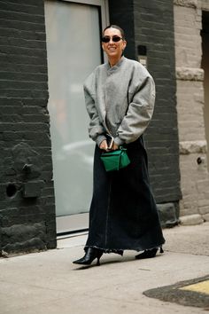 Vinter Mode Outfits, Neutral Color Palette, Top Street Style, New York Street Style, New York Fashion Week Street Style, Artsy Style, Dream Style, Street Style Trends, Style Aesthetic