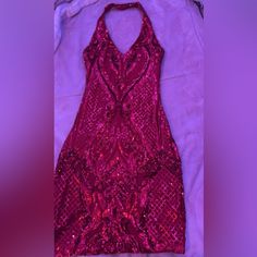 Never Worn! Red Sequin Bodycon Dress, Halter Neck Hoco Dresses, Magenta Homecoming Dresses, Dark Green Dress Short, Short Spring Dresses, Hot Pink Homecoming Dress, Sparkly Formal Dress, Black Faux Leather Dress, Short Green Dress