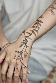 tattoo Plant Wrist Tattoos For Women, Herb Sleeve Tattoo, Hand Fern Tattoo, Climbing Flower Tattoo, Green Vine Tattoos For Women, Vines On Hand Tattoo, Nature Hand Tattoos For Women, Leaf And Vine Tattoos, Gothic Vine Tattoos