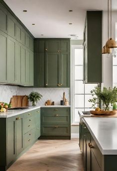 29 Stunning Green Kitchen Cabinet Ideas: Lush, Nature-Inspired Hues Green Kitchen Cabinet, Kitchen Interior Modern, Farmhouse Kitchen Colors, Dark Green Kitchen, Green Kitchen Decor, Kitchen Cabinet Ideas, Kitchen Cupboard Handles, Painted Kitchen Cabinets Colors, Kitchen Cupboard Designs