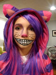 Cheshire Cat face paint and costume. Cheshire Cat Makeup Easy, Cheshire Cat Face Paint, Diy Cheshire Cat Costume, Costume Face Paint, Chesire Cat Costume, Cheshire Cat Face, Musical Makeup, Cat Face Paint, Jester Makeup