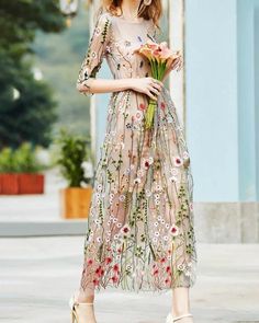 Bohemian Midi Dress, Bohemian Dresses Long, Beach Holiday Dresses, Dress Weights, Elegant Maxi Dress, Holiday Beach, Embroidered Maxi Dress, Runway Dresses, Styl Boho