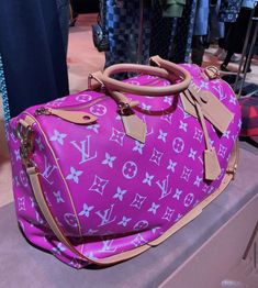 Louis Vuitton Duffle Bag Aesthetic, Duffle Bag Aesthetic, Barbiecore Fashion, Louis Vuitton Wallet Women, Louis Vuitton Duffle, High Fashion Handbags, Gucci Shoes Women, Purse Aesthetic