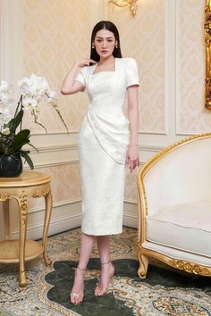 Queen Anne Neckline, Dress Kebaya, Chic Dress Classy, Mean Blvd, Twisted Dress, Short Sleeve Bodycon Dress, Church Dresses, Linen Maxi Dress, Gala Dresses