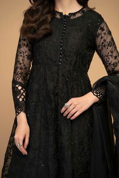 Black Dress Stitching Ideas, Black Gown Design, Black Frock Design, Black Dress Indian, Black Fancy Dress, Maxi Dress For Wedding, Fancy Dress Patterns, Lace Dress Design