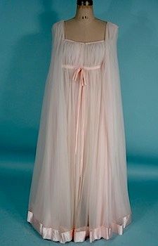 Peignoir Sets, Pretty Lingerie, Moda Vintage, Vintage Lingerie, Beautiful Lingerie, Mode Vintage, Mode Inspiration, A Dress