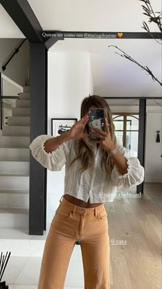 Hot Casual Outfits Winter, Tank Top Outfits Modest, Fall Comfortable Outfits, Casual Church Outfits Spring, Cute Tops With Jeans, Surfergirl Style, Zara Style, Mode Boho, Spring Fits