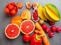 Green Fruits And Vegetables, Effects Of Sugar, Food Backgrounds, Green Fruit, Fresh Fruits And Vegetables, Vegan Recipes Healthy, Different Recipes, Balanced Diet, Fruits And Veggies