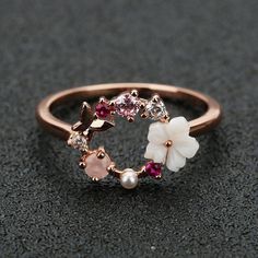 Rose Gold Zircon Butterfly Flowers Crystal Finger Wedding Ring خواتم خطوبة, قلادات متدلية, Ring Rosegold, Classy Jewelry, Fancy Jewellery, Fancy Jewelry, Cute Rings, Pretty Rings, Hand Jewelry