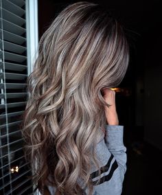 24 Light Brown Hair with Highlights Ideas For Brunettes Hair With Silver Highlights, Light Chocolate Brown Hair, Brown Hair With Silver Highlights, Chocolate Hair, Silver Highlights, Chocolate Brown Hair, Brown Hair With Blonde Highlights, Blonde Hair With Highlights, Hair Color Highlights