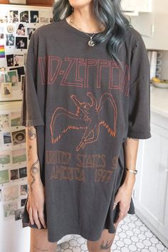 Oversized Led Zeppelin Shirt, Big Tee Pajamas, Led Zeppelin Tshirt Outfits, Led Zeppelin Shirt Outfit, Big T Shirt Aesthetic, Vintage Concert Tee, Big Graphic Tee Outfit, Rock Tee Outfit, Baggy Tshirt Outfit Oversized Tee