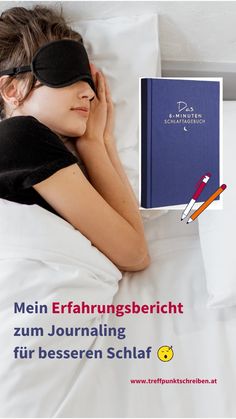 Mein Verhältnis zum Schlaf? Manchmal will “er” nicht so wie ich, lässt sich abends bitten und legt erst so richtig los, wenn es schon längst Zeit zum Aufstehen ist. Kurzum, etwas “Beziehungsarbeit” könnte uns beiden gut tun. Ich starte einen Versuch mit dem 6-Minuten-Schlaftagebuch. Wie es mir dabei ergangen ist, erzähle ich dir in diesem Erfahrungsbericht.