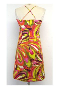 Size 4 Bright Multi-Color Retro Print Dress Self 100% cotton Lining 65% polyester 35% cotton Made in USA Detachable spaghetti straps Concealed back zip & hook Shoulder to hem 33" Minimalist Fashion Casual, Bright Dress, Retro Print, Retro Prints, Minimalist Fashion, Fashion Casual, Lily Pulitzer Dress, Print Dress, Spaghetti Strap