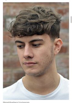 Running Hairstyles, Short Wavy Haircuts, Tapered Haircut, Wavy Hair Men, Wavy Haircuts, Haircuts For Wavy Hair, Haircuts For Curly Hair, Corte De Cabelo Masculino, Mens Haircuts Short