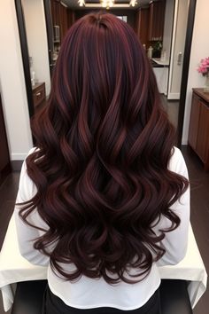 hair color ideas | hairstyles Dark Hair Color Ideas For Brunettes Red, Dark Hair Color For Pale Skin, Hair 2024 Trends Women Color, Server Hairstyles, Hair Color Mahogany, Mahogany Hair, Rambut Brunette, Hair Colorful, Hair Layers