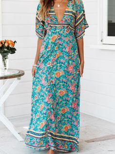 Floral Printed Plunging Short Sleeves Maxi Dress sold by Just 4 Fashion on Storenvy Bohemian Floral Dress, Bohemia Dress, Holiday Maxi Dress, Halter Dress Short, Kimono Maxi Dress, Vintage Boho Dress, Outfits Woman, Woman Outfit, Dresses For