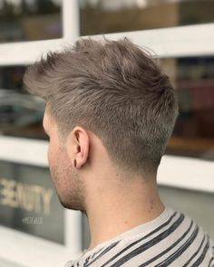 Mens Taper Fade, Low Taper Fade Haircut, Gents Hair Style, Taper Fade Haircut, Tapered Haircut, Mens Hairstyles Thick Hair, Long Hair On Top, Mens Fade, Faded Hair