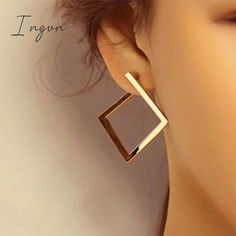 New Fashion Exaggerated Diamond Shaped Earrings for Women Exquisite Alloy Studs Sweet Elegant Party Jewelry Girlfriend Gifts Trendy Alloy Hoop Earrings For Parties, Trendy Gold Alloy Hoop Earrings, Gold Alloy Earrings For Party, Gold Alloy Party Earrings, Rose Gold Plated Hoop Earrings For Party, Minimalist Rose Gold Hoop Earrings For Party, Trendy Gold Earrings For Party, Geometry Fashion, Jewelry Girlfriend