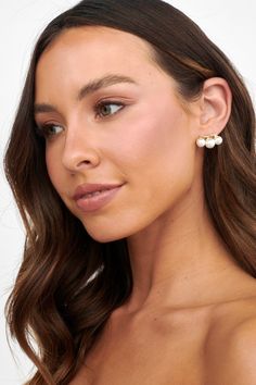 Shop the Eva Three Pearl Earrings Gold | Selfie Leslie Pearl Embellished Earrings For Party, Trendy Pearl Earrings For Wedding, Three Pearl Earrings, Pearl Earrings Gold, Selfie Leslie, Gold Pearl Earrings, Pearl Design, Gold Stud, Gold Earrings Studs