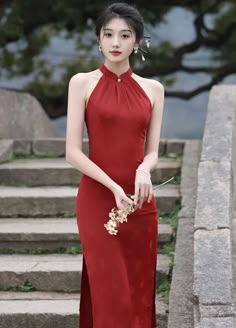 Red Summer Dress With Stand Collar, Elegant Sleeveless Cheongsam For Party, Elegant Sleeveless Cheongsam For Evening, Sleeveless Cheongsam For Party, Sleeveless Cheongsam For Evening, Shanghai Outfit, Elegant Sleeveless Evening Cheongsam, Chinese Collar Dress, Sleeveless Party Cheongsam