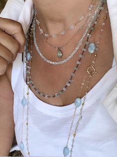 Aquamarine necklace. Tooaz necklace. Beaded necklace. Gemstone necklace. Necklace layer Nugget Necklace, Aquamarine Necklace, Handmade Jewelry Diy, Aquamarine, Gemstone Necklace, Layered Necklaces, Cute Jewelry, Boho Jewelry, Gold Chains