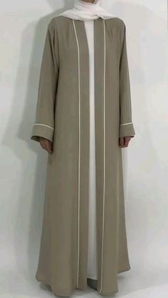 Abaya Design 💫 Basic Abaya, Aesthetic Abaya Designs, Baggy Abaya Designs, Rich Abaya Design, Ladies Abaya Design, Normal Abaya Design, Modest Long Plain Abaya, Abaya Designs Dubai, Burkha Designs