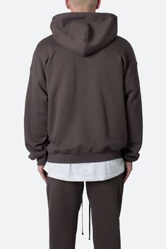 The Every Day Hoodie features a relaxed fit with a dropped shoulder design, front pouch pocket, ribbing at the wrists and waist, and finished in both a washed and brushed fleece fabric. details relaxed fit 100% cotton, 360 gsm model is 6’1, 140 lbs and wears a size medium 140 Lbs, Fuzzy Cardigan, Basic Hoodie, Hoodie Fits, Denim Patches, Sherpa Jacket, Denim Flares, Shoulder Design, Fabric Details