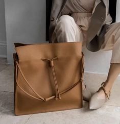 Massimo Dutti Bags, Large Shopper Bag, Bag Inspiration, Perfect Handbag, Party Bags, Shopper Bag, Massimo Dutti, Leather Backpack, Clutches