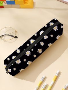 Pencil Pouch Pattern, Cute Stationary School Supplies, Stylish School Bags, Cute School Stationary, Cool School Supplies, Small Cosmetic Bags, Cute Stationary