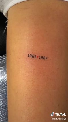 Parents birth year tattoo Parents Birth Year Tattoo, Birth Year Tattoo Ideas, Year Tattoo Ideas, Birth Year Tattoo, Simbols Tattoo, Year Tattoo