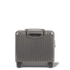 Built for daily urban commuting or 1 to 2-day trips, the RIMOWA Essential Sleeve Compact in slate gray is crafted to provide travelers with the freedom to determine its use. Equipped with both a 13-inch external and a 16-inch interior laptop compartment. Remove its interior accordion and use the integrated compression straps to transform this wheeled briefcase with 4 wheels from a business case into a compact carry-on suitcase making it the ideal companion of modern travelers, professionals and Olympic Airlines, Rimowa Essential, Air Transat, 2 Days Trip, Asiana Airlines, Vietnam Airlines, Air China, Leather Luggage Tag, Malaysia Airlines