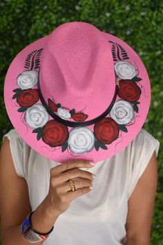 This women's hat is hand embroidered in Mexico. Art Hats, Senior Stuff, Mexican Hat, Terracotta Flower Pots, Painted Hats, Jo Jo, Womens Hat, Diy Hat, Traditional Mexican