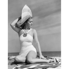 1930s-1940s Woman In White Bathing Suit On Beach Wearing Big Straw Hat Poster Print By Vintage Collection Image 1 Vestidos Pin Up, 1940s Woman, White Bathing Suit, Vintage Swimwear, Vintage Swimsuits, Actrices Hollywood, Beach Hat, Look Vintage, Up Girl