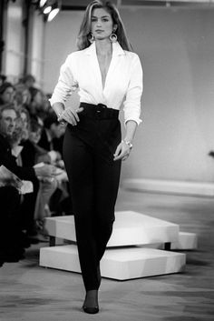 Fashion 90s Style, Look 80s, Fashion 90s, Model Pose, Chique Outfits, Trik Fotografi, Cindy Crawford