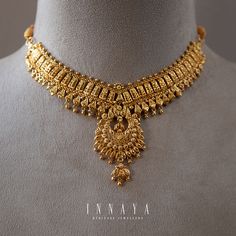 Heavy Gold Necklace Indian, Temple Jewelry Style Gold Plated Choker, Gold Plated Temple Jewelry Choker For Wedding, Indian Gold Jewellery, Gold Ceremonial Temple Necklace Choker, Gold Metal Temple Jewelry Choker, Bollywood Gold Jeweled Choker, Fashion Jewelry Necklaces Gold