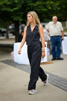 Chique Outfit, New York Outfits, Chic Business Casual, Fest Outfits, New York Fashion Week Street Style, Chique Outfits, Work Fits, Neue Outfits, Spring 23