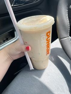 Dunkin Iced Coffee, Caffeine Drinks, Girly Pop, Vanilla Frosting, Coffee Addict, Iced Coffee, Cappuccino, Donuts, Vanilla