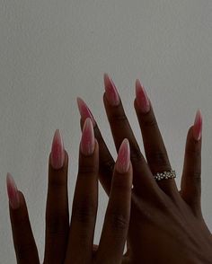 Spring Almond Nails Black Women, Chrome Nails Brown, Almond Nails Black Women, Pointy Almond Nails, Sharp Almond Nails, Mandel Nails, Nude Nails Black Women, Black Women Nails, Natural Stiletto Nails