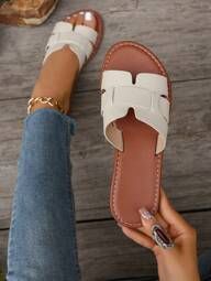 White Slides Sandals, Women Casual Flats, Women Flat Sandals, Summer Sandals Flat, Toe Slippers, Open Toe Slippers, Cute Flats, Roman Fashion, Slippers For Women