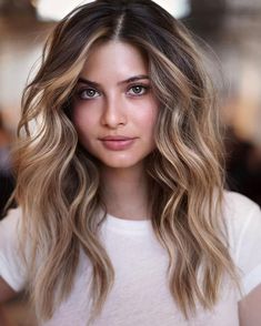 Neutral Bronde Balayage for Fair Skin Partial Blonde Highlights, White Blonde Hair Color, Warm Blonde Highlights, Brunette With Blonde Highlights, Chunky Blonde Highlights, Champagne Blonde Hair, Pale Skin Hair Color, Dark Auburn Hair, Hair Pale Skin