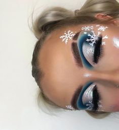 Anna Makeup Frozen, Snowflake Makeup Looks, Snowflake Eye Makeup, Nutcracker Makeup, Anna Makeup, Ice Queen Makeup, Creepy Makeup