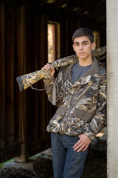 Mckinleyville California, Hunting Photoshoot, Hunting Senior Pictures, Ranch Photoshoot, Hunting Pics, Boy Senior Portraits, Hunting Photography, Basketball Senior Pictures