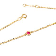 Ruby gold bracelet. Mens bracelet. 18k solid gold chain. The Ruby is natural. The chain used is a rolò with a diamond finish, this finish creates light effects that make the bracelet even more brilliant! The bracelet can be CUSTOMIZED : you can choose the color (yellow gold or rose gold) and the size ( we'll add 1 cm of chain to desired size. example: 18+1 cm, 19+1 cm ...). For our jewelry we use stones of excellent quality. Sent with an elegant box and certificate of guarantee issued by our jew The Color Yellow, Black Diamond Bracelet, Ruby Bracelet, Emerald Bracelet, Bracelet Mens, Solid Gold Chains, Star Ruby, Initial Bracelet, Cross Bracelet