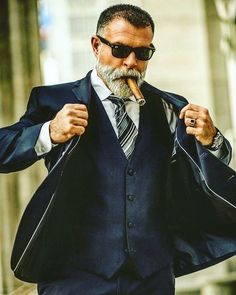 Best Dressed Men Over 50, Gentleman Photoshoot, Best Dressed Men, Gentlemen Style, Bald Men Style, Men Over 50, Best Beard Styles, Best Dressed Man, Great Beards