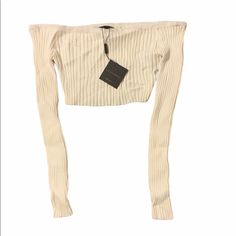 Nwt Jluxlabel Ivory Gia Ribbed Long Sleeve Crop Top -Size: Large -Measurements Approx: Bust To Bust: 14.5”(Not Stretch) -Total Length: 9” -Color: Ivory -Material: 70% Rayon/30% Nylon -Style: Long Sleeve Crop Top -Style #: Sjl60007hrt -Details: Ribbed; On/Off Shoulder; Long Sleeve; Crop Top -Condition: New W/ Tag -Photo Credit: Jluxlabel -Accurately Described & Represented -Final Sale. Backed By Pm Buyer Protection. Buyer Agrees To & Understands Condition Of Item. Elegant Ribbed Winter White Top, Elegant Cream Ribbed Tops, Fitted Neutral Ribbed Top, Neutral Fitted Tops For Winter, Fitted Neutral Tops For Winter, Fitted Neutral Winter Tops, Fitted Ribbed Cream Top, Spring Ribbed Tops In Winter White, Spring Ribbed Winter White Tops